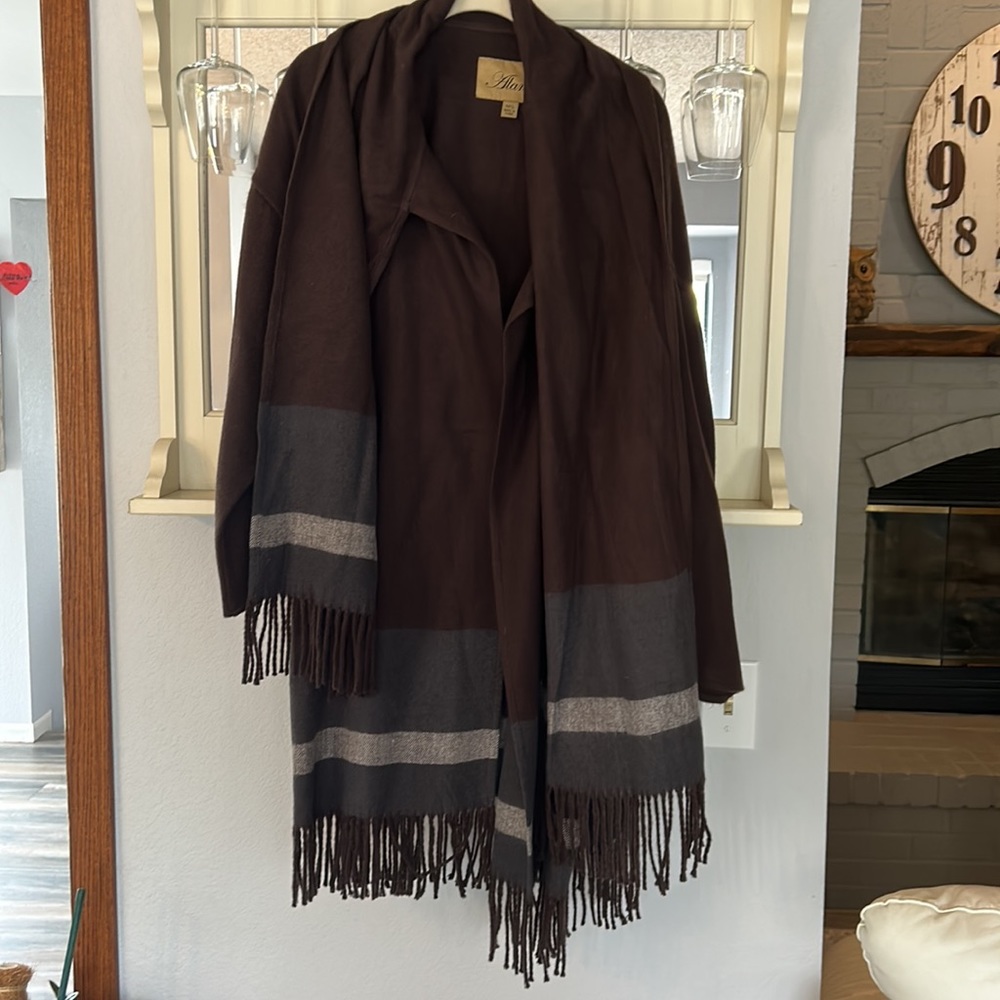 Alanni Cardigan with Scarf - Picture 2 of 4